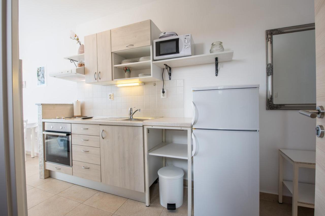 Apartments Amneris Трогир Экстерьер фото