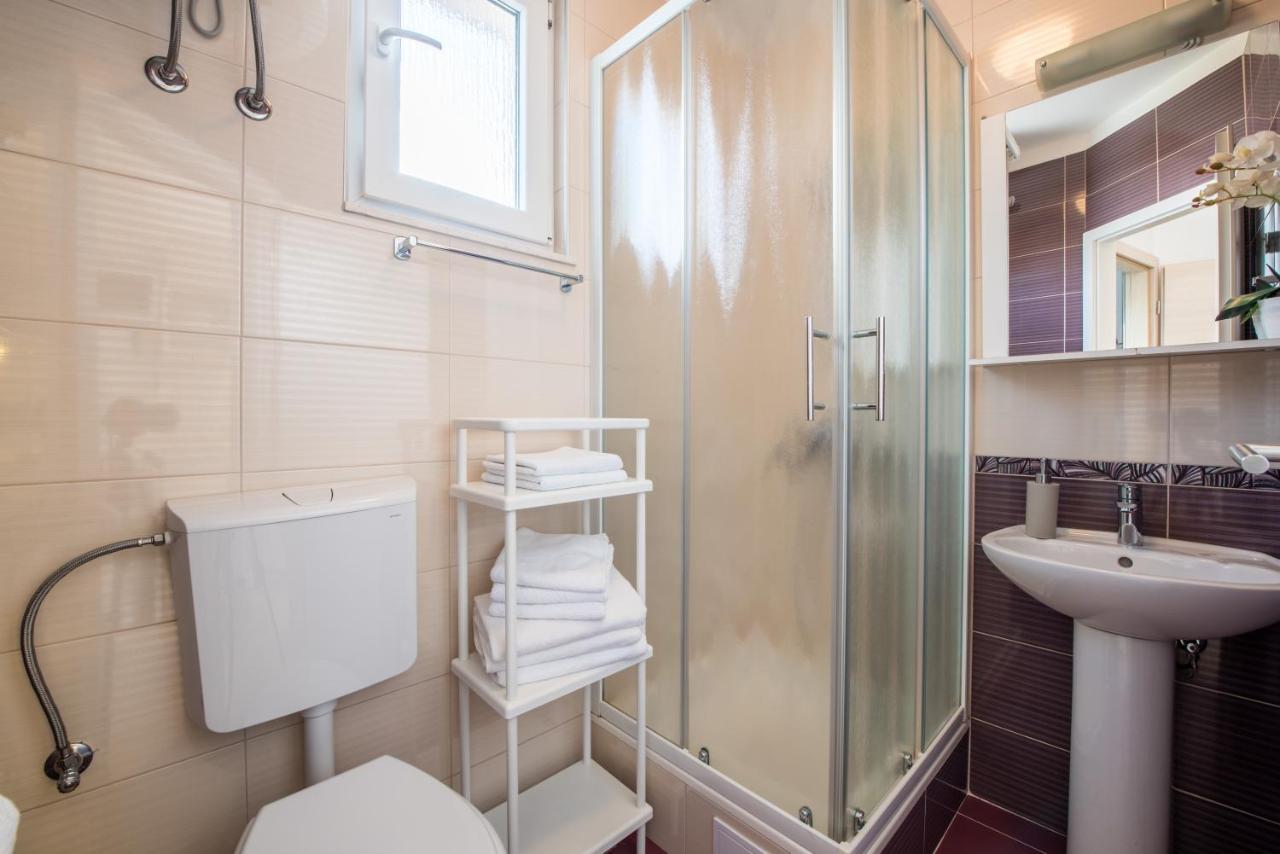 Apartments Amneris Трогир Экстерьер фото